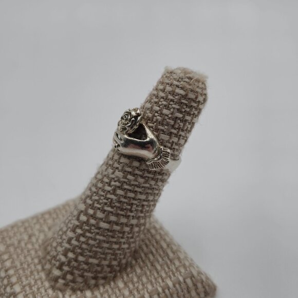 Size 5 Sterling Silver Rose In Hands Band Ring A3277 - Picture 2 of 8